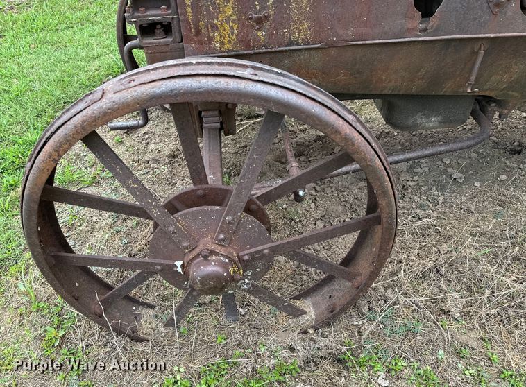 image for item DX0805 McCormick-Deering tractor