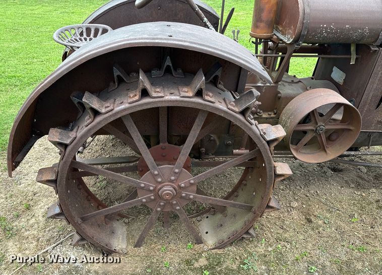 image for item DX0805 McCormick-Deering tractor