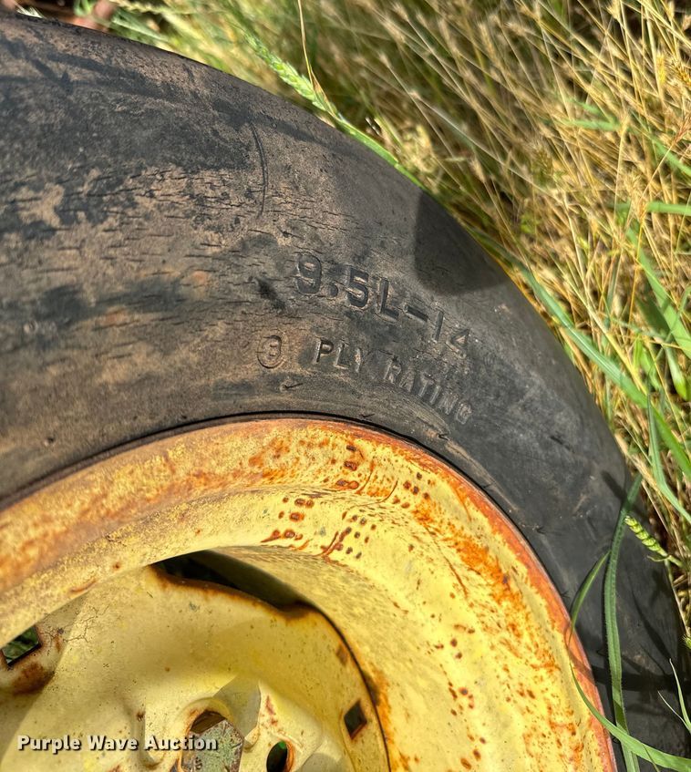 image for item EH3961 John Deere  2600 four bottom plow