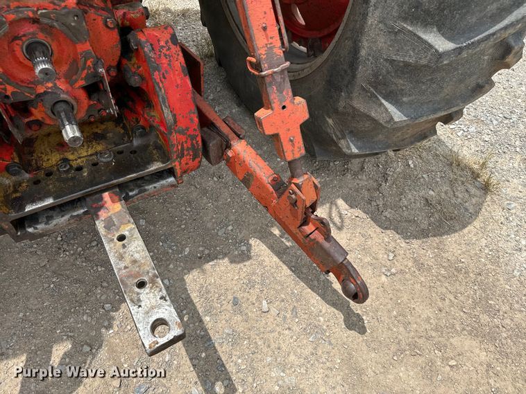 image for item EH4000 International 1086 tractor