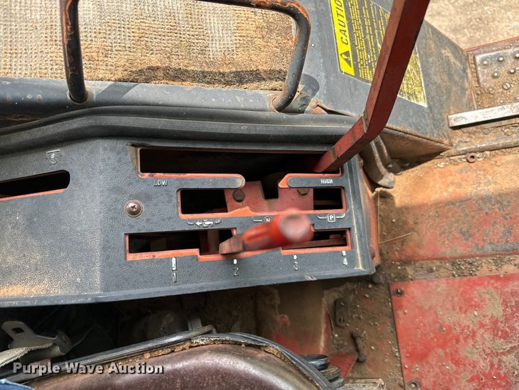 image for item EH4000 International 1086 tractor