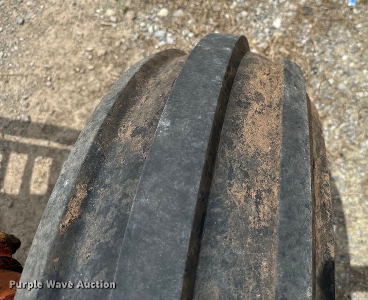 image for item EH4000 International 1086 tractor