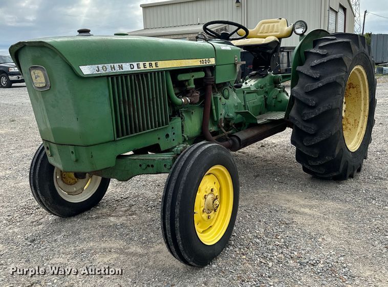 image for item EH4001 1966 John Deere 1020 tractor