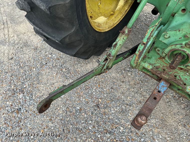 image for item EH4001 1966 John Deere 1020 tractor