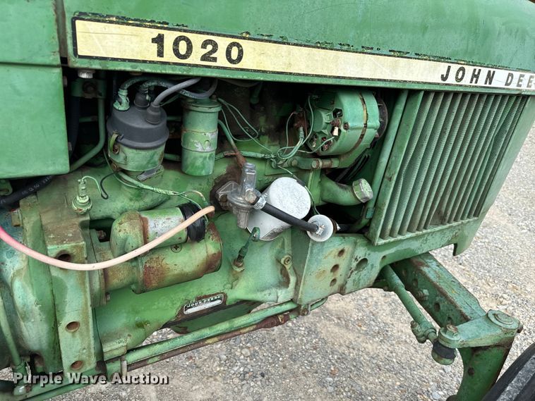 image for item EH4001 1966 John Deere 1020 tractor