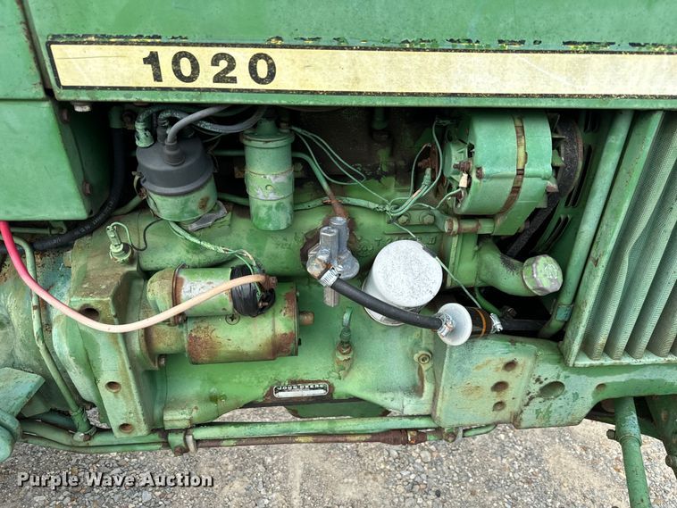 image for item EH4001 1966 John Deere 1020 tractor