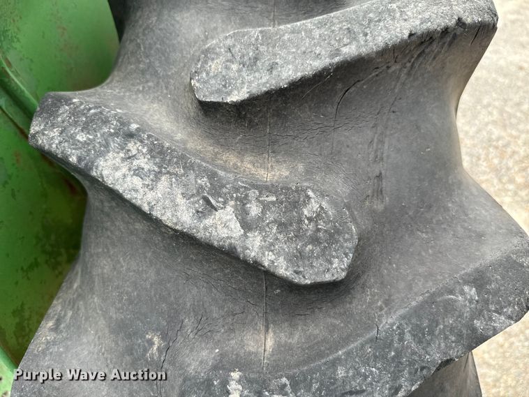 image for item EH4001 1966 John Deere 1020 tractor