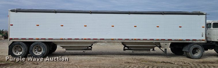 image for item EI3536 2011 Wilson DWH-551 grain trailer