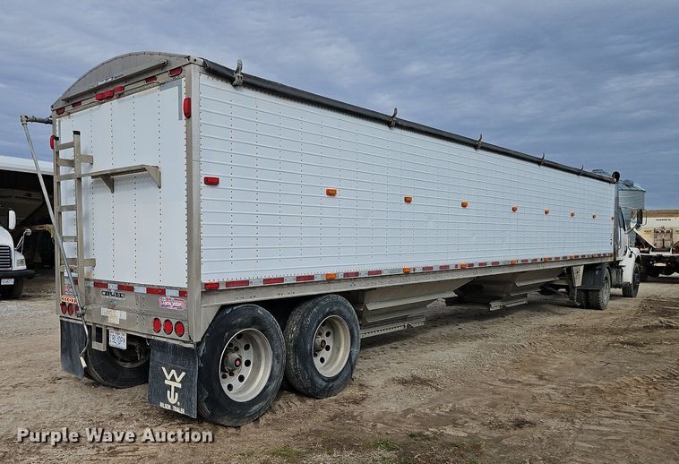 image for item EI3536 2011 Wilson DWH-551 grain trailer