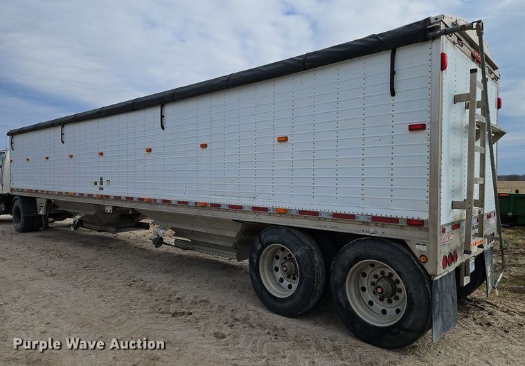 image for item EI3536 2011 Wilson DWH-551 grain trailer
