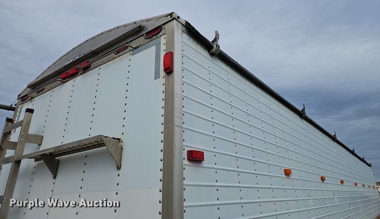 image for item EI3536 2011 Wilson DWH-551 grain trailer