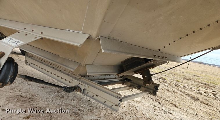 image for item EI3536 2011 Wilson DWH-551 grain trailer