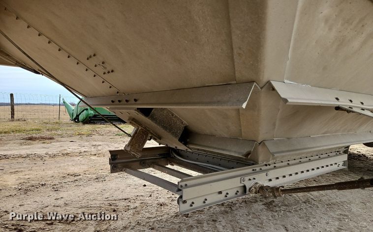 image for item EI3536 2011 Wilson DWH-551 grain trailer