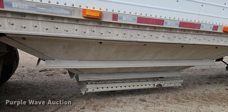 image for item EI3536 2011 Wilson DWH-551 grain trailer