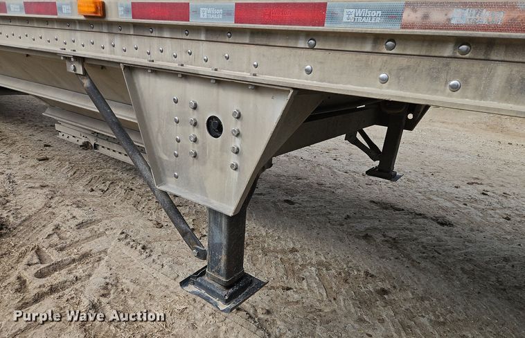 image for item EI3536 2011 Wilson DWH-551 grain trailer