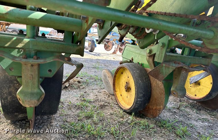 image for item EJ4341 John Deere  P7100 planter