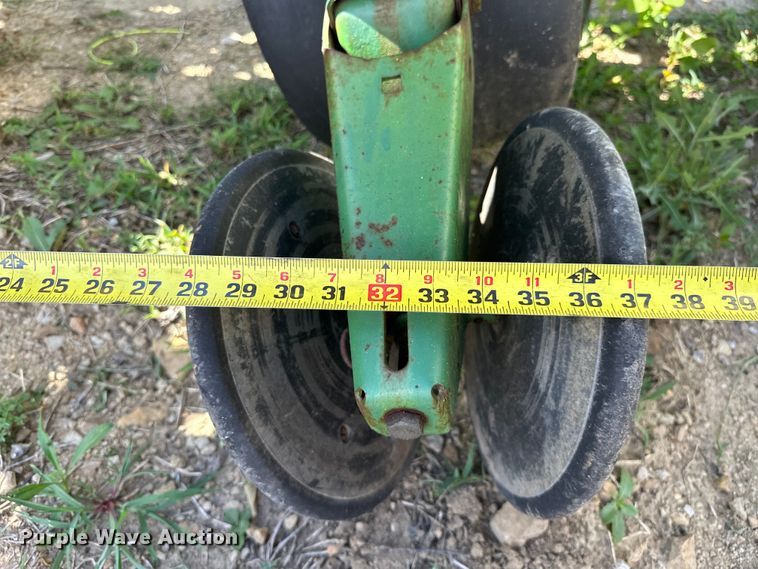 image for item EJ4341 John Deere  P7100 planter