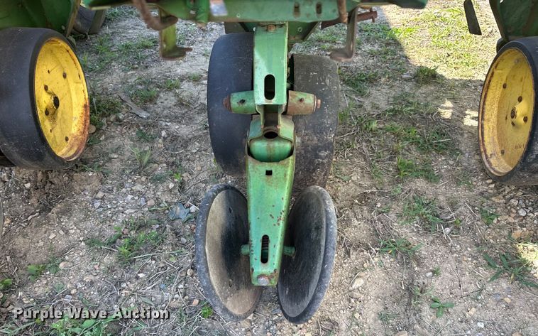 image for item EJ4341 John Deere  P7100 planter