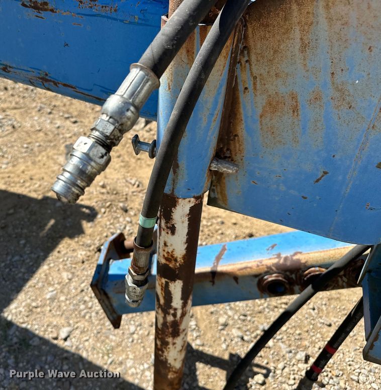 image for item EJ4342 DMI 900 Series Hydra Wide seven bottom plow