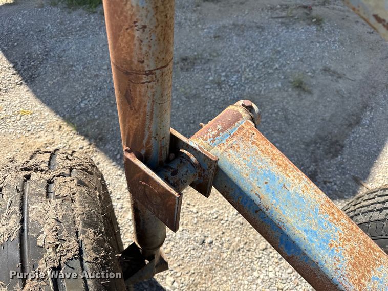 image for item EJ4342 DMI 900 Series Hydra Wide seven bottom plow