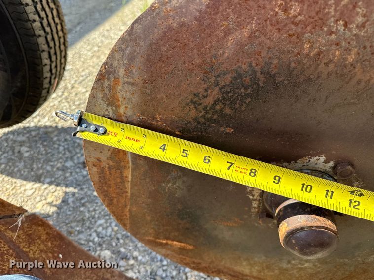 image for item EJ4342 DMI 900 Series Hydra Wide seven bottom plow