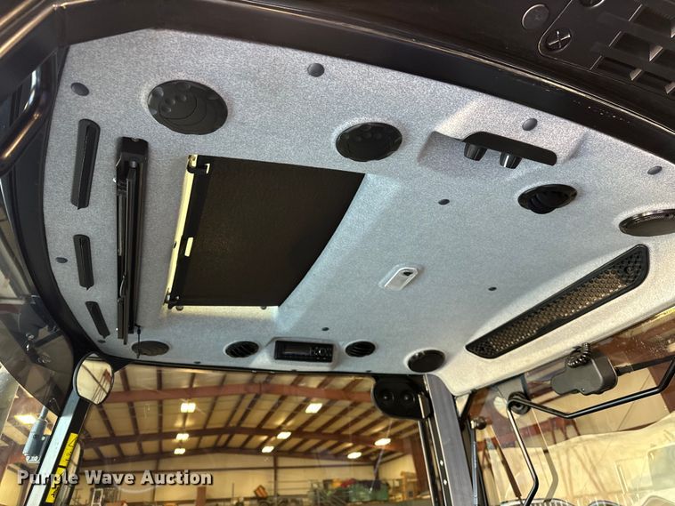 image for item EJ4354 2021 New Holland  Workmaster 65 MFWD tractor