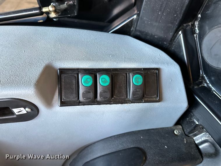 image for item EJ4354 2021 New Holland  Workmaster 65 MFWD tractor