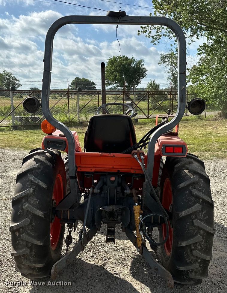 image for item EJ4369 1991 Kubota L2650DT-7 MFWD tractor