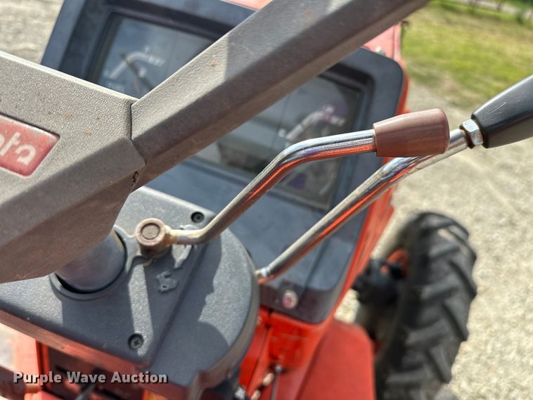image for item EJ4369 1991 Kubota L2650DT-7 MFWD tractor