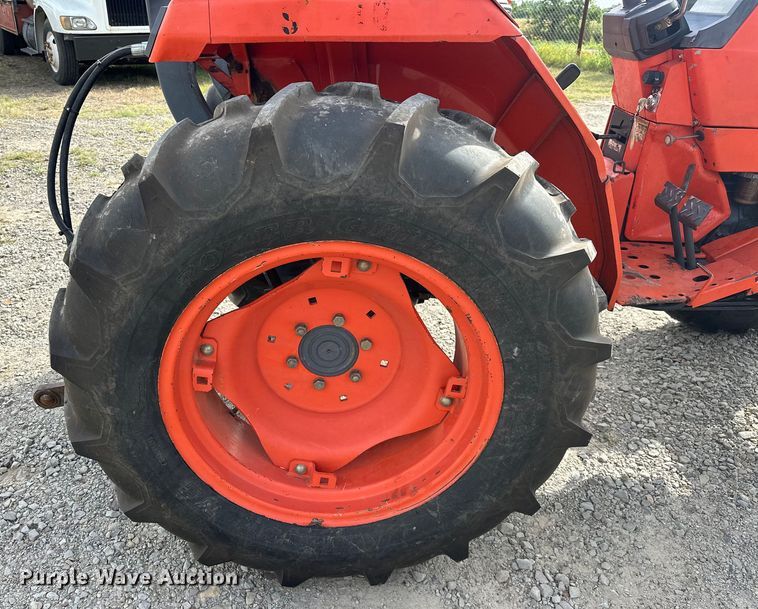 image for item EJ4369 1991 Kubota L2650DT-7 MFWD tractor