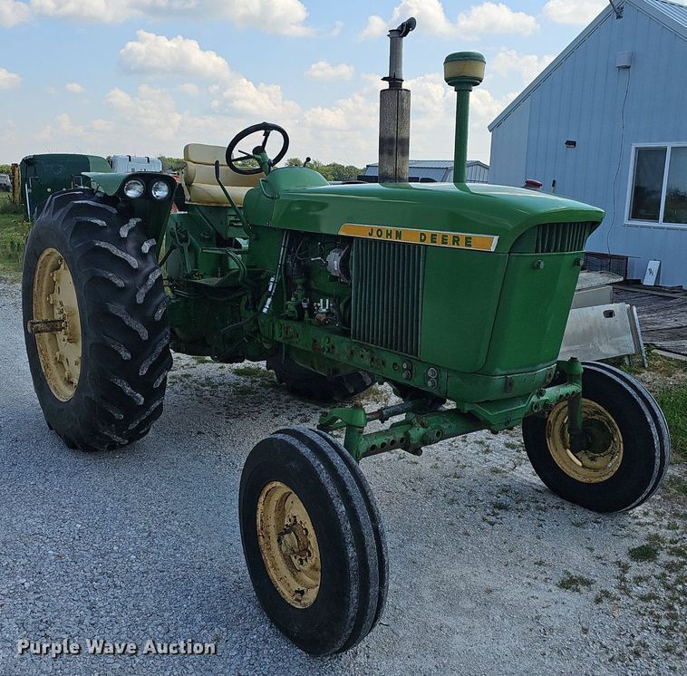 image for item EJ5676 1966 John Deere  3020 tractor
