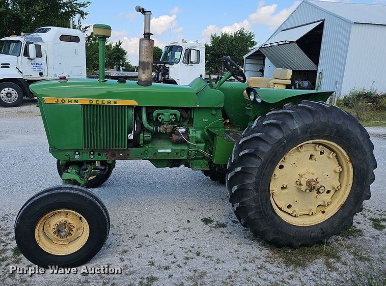 image for item EJ5676 1966 John Deere  3020 tractor