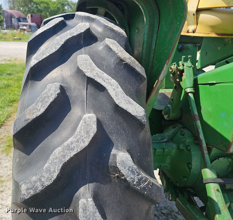 image for item EJ5676 1966 John Deere  3020 tractor