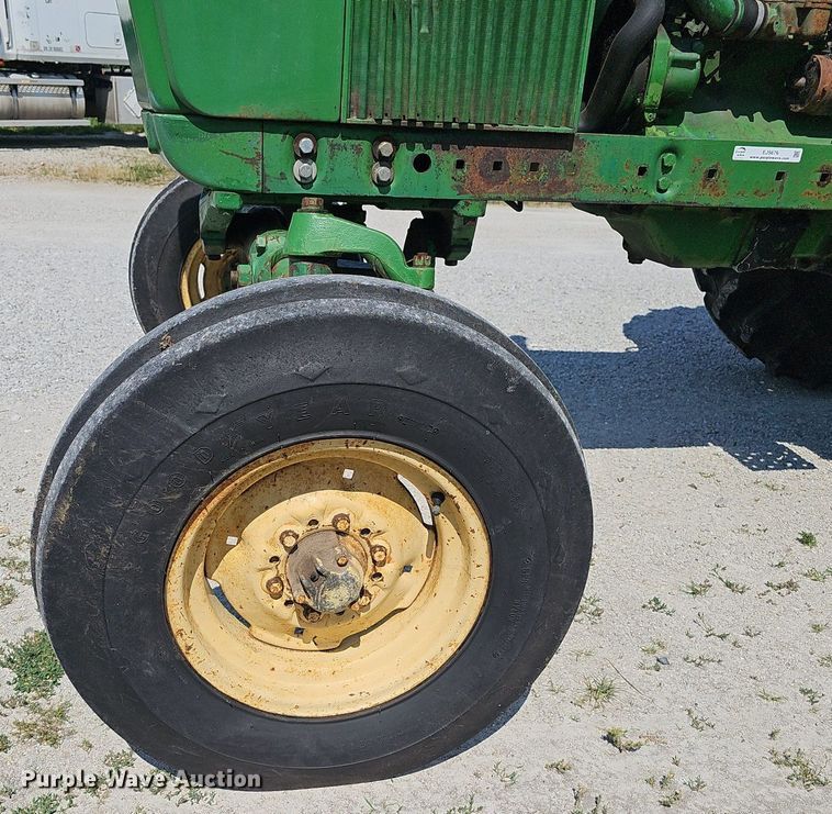 image for item EJ5676 1966 John Deere  3020 tractor