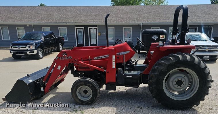 image for item EJ5689 1998 Massey-Ferguson  4225 tractor