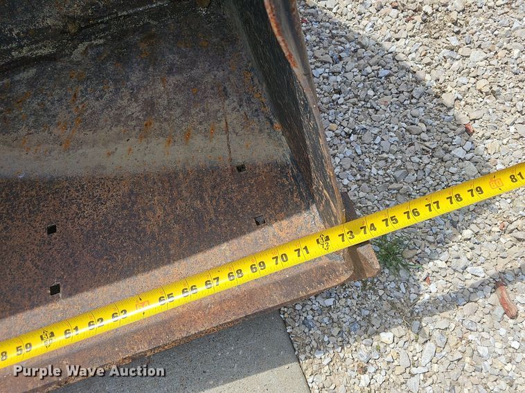 image for item EJ5689 1998 Massey-Ferguson  4225 tractor