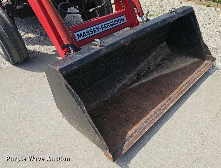 image for item EJ5689 1998 Massey-Ferguson  4225 tractor