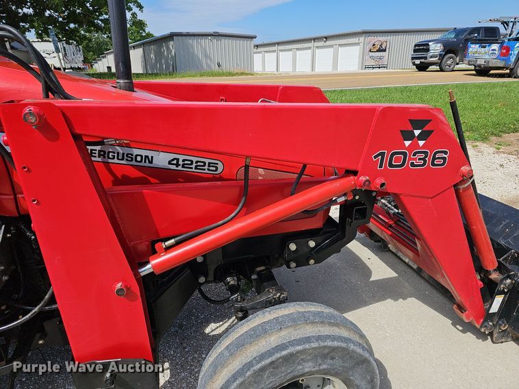 image for item EJ5689 1998 Massey-Ferguson  4225 tractor