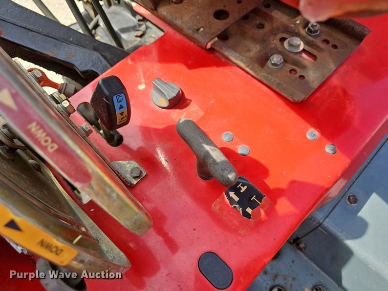 image for item EJ5689 1998 Massey-Ferguson  4225 tractor