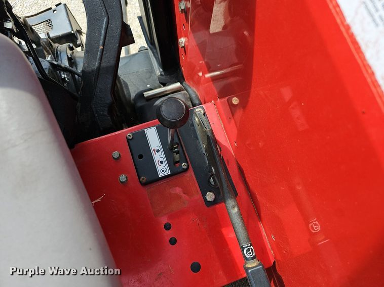 image for item EJ5689 1998 Massey-Ferguson  4225 tractor