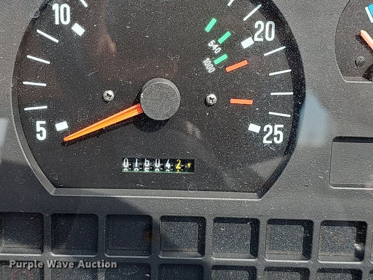 image for item EJ5689 1998 Massey-Ferguson  4225 tractor