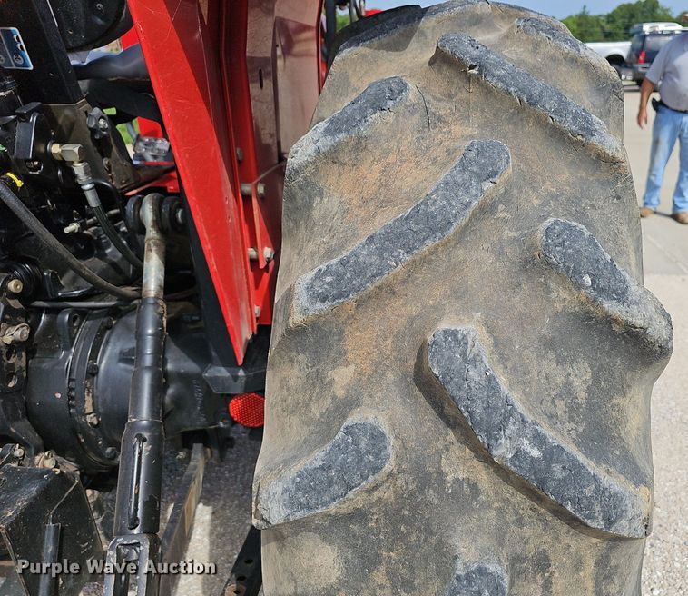 image for item EJ5689 1998 Massey-Ferguson  4225 tractor