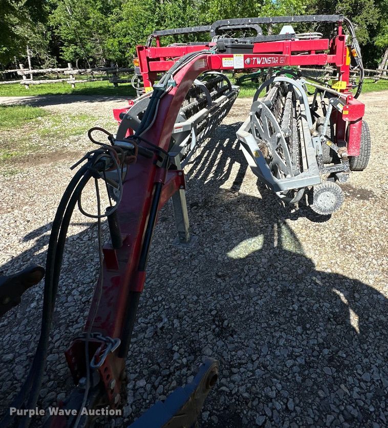 image for item EJ6855 Northstar Twinstar 2030G3-7 hay rake