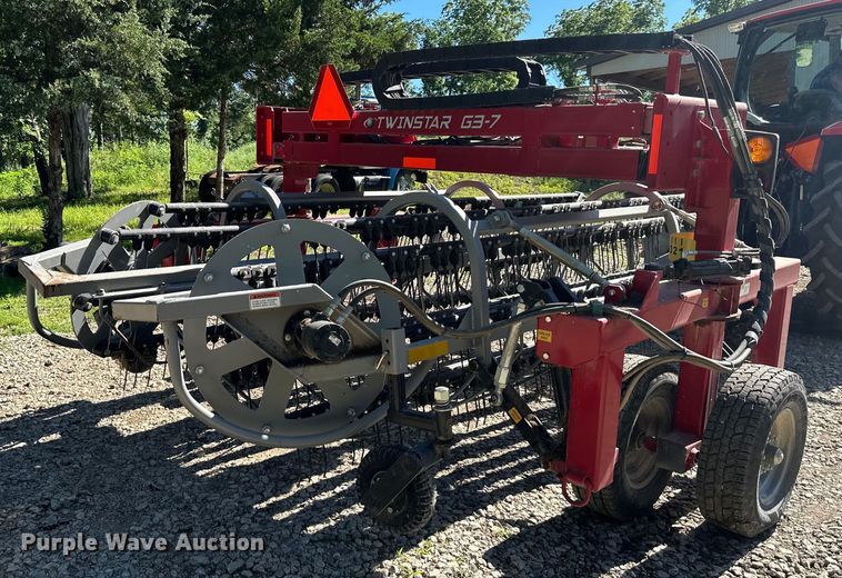 image for item EJ6855 Northstar Twinstar 2030G3-7 hay rake