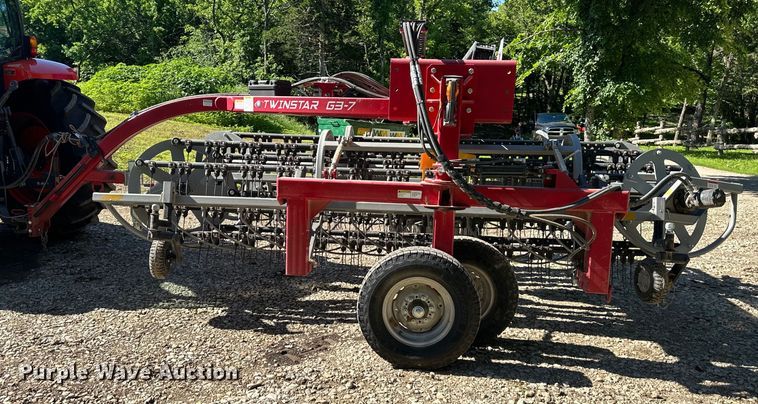 image for item EJ6855 Northstar Twinstar 2030G3-7 hay rake