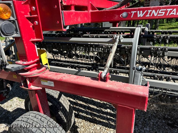 image for item EJ6855 Northstar Twinstar 2030G3-7 hay rake