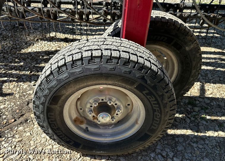 image for item EJ6855 Northstar Twinstar 2030G3-7 hay rake