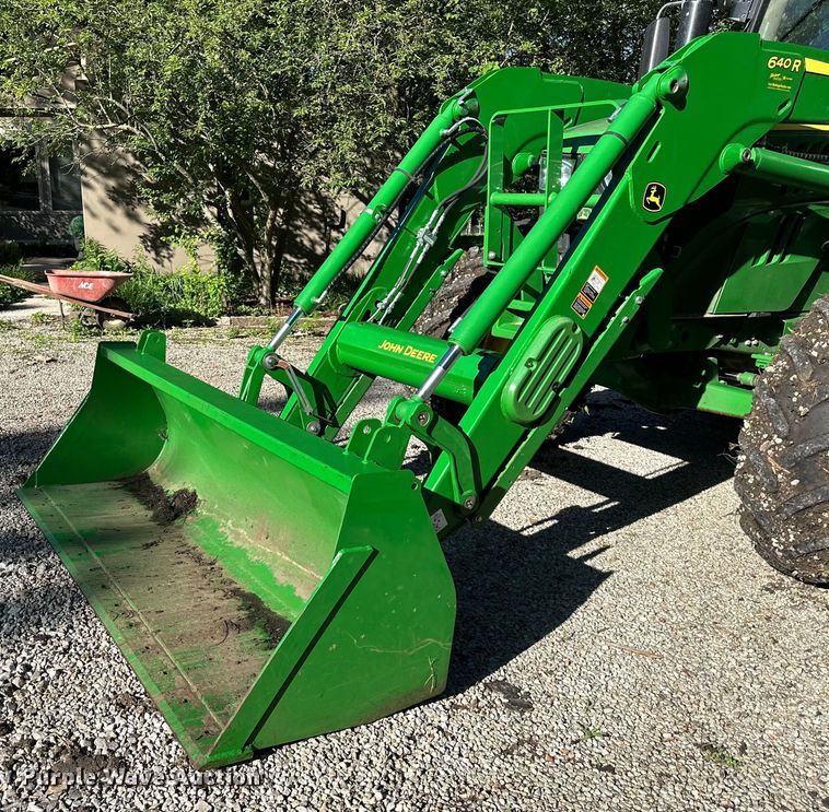 image for item EJ6857 2016 John Deere  6130R MFWD tractor