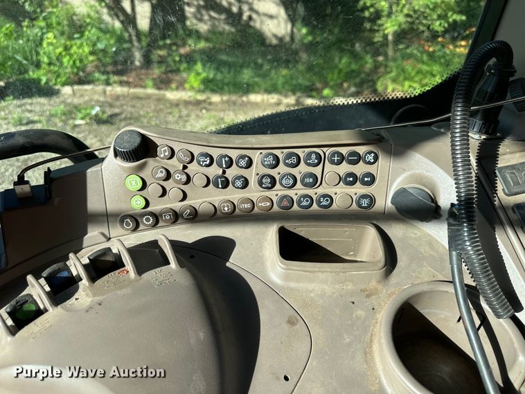 image for item EJ6857 2016 John Deere  6130R MFWD tractor