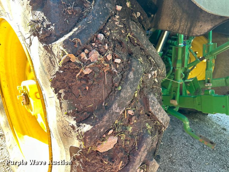 image for item EJ6857 2016 John Deere  6130R MFWD tractor